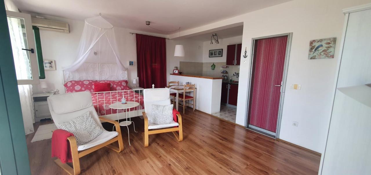 Boutique Home Saltaragazza Petrovac Exterior foto