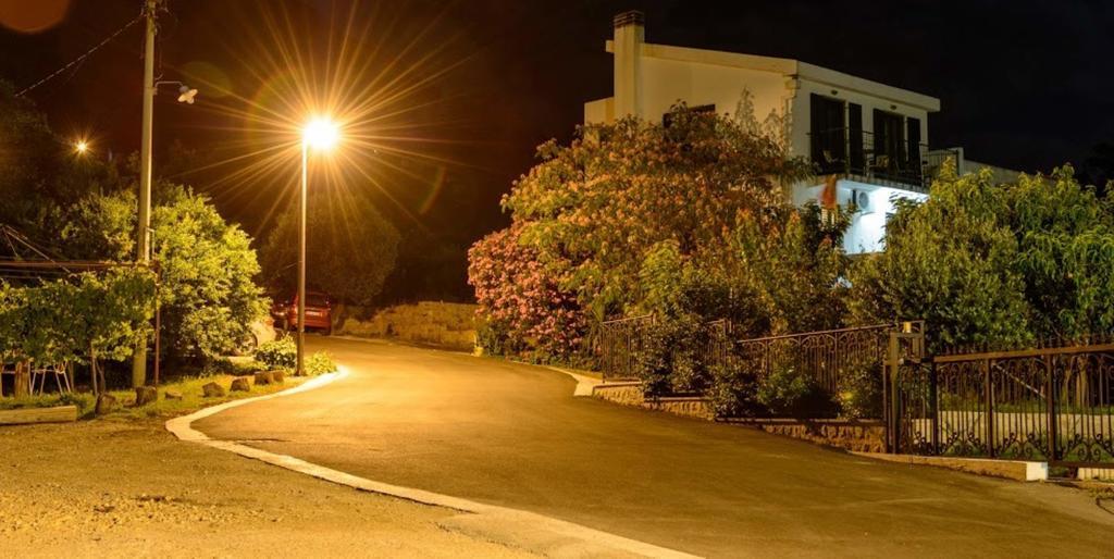 Boutique Home Saltaragazza Petrovac Exterior foto